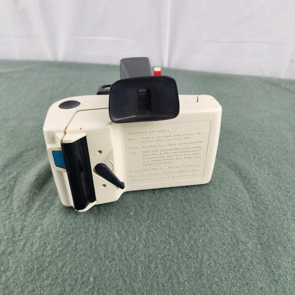 Vintage Polaroid Swinger Model 20 Land Camera – 1960s – Retro Display‎ Piece